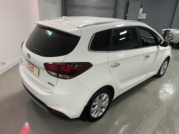 Used Kia Carens 2018 for sale - 78401419: Photo
