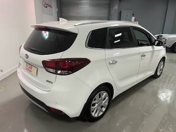 Used Kia Carens 2018 for sale - 78401419: Photo