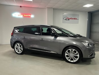 Used Renault Grand Scenic 2019 for sale - 79449801: Photo