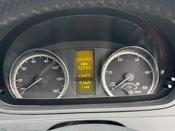 Used Mercedes-Benz Vito 2012 for sale - 76270835: Photo 15