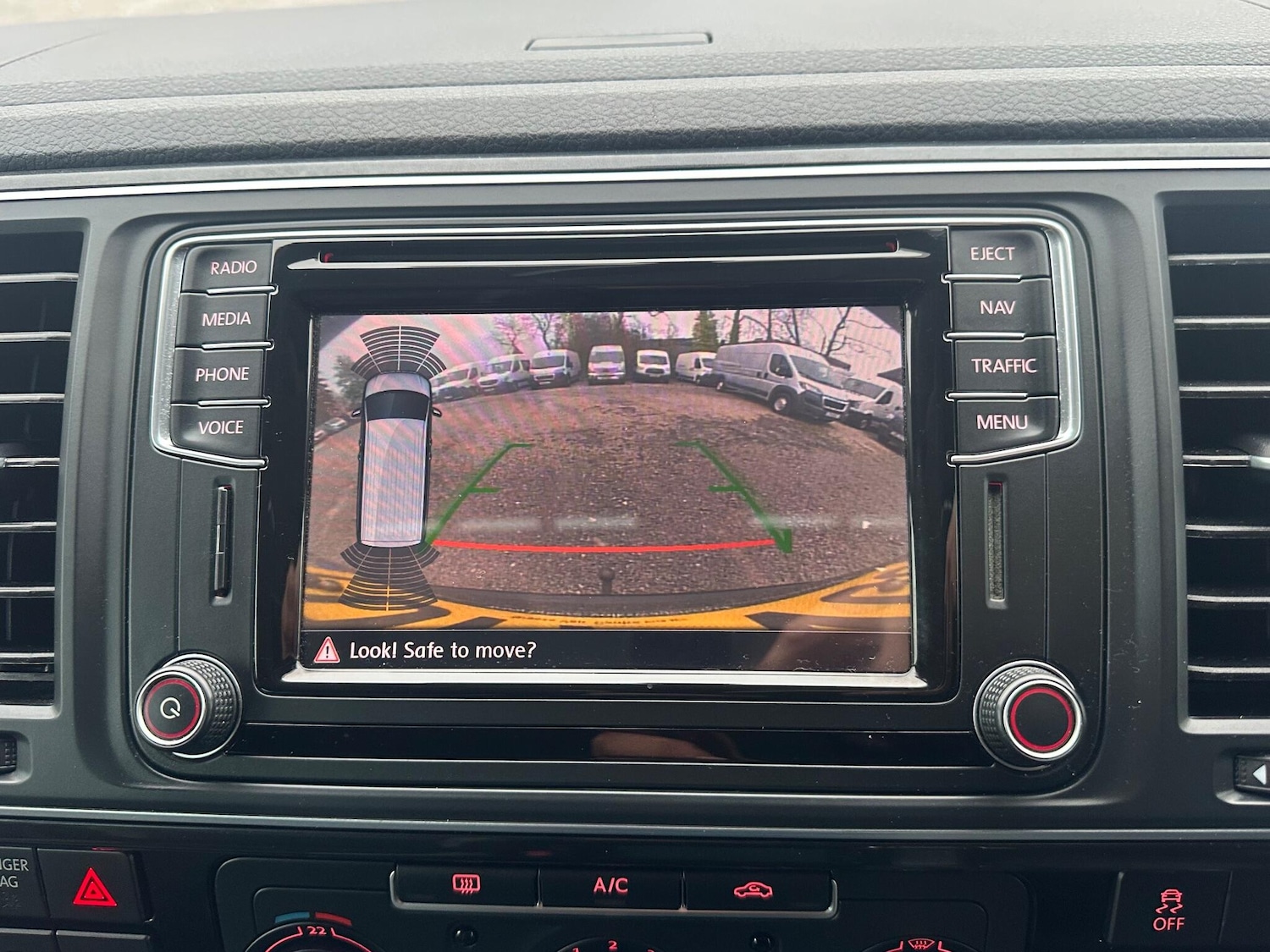 Used Volkswagen Transporter 2017 for sale - 76715483: Photo 17