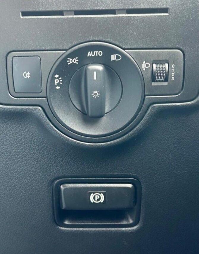 Used Mercedes-Benz Vito for sale - 77084480: Photo 23