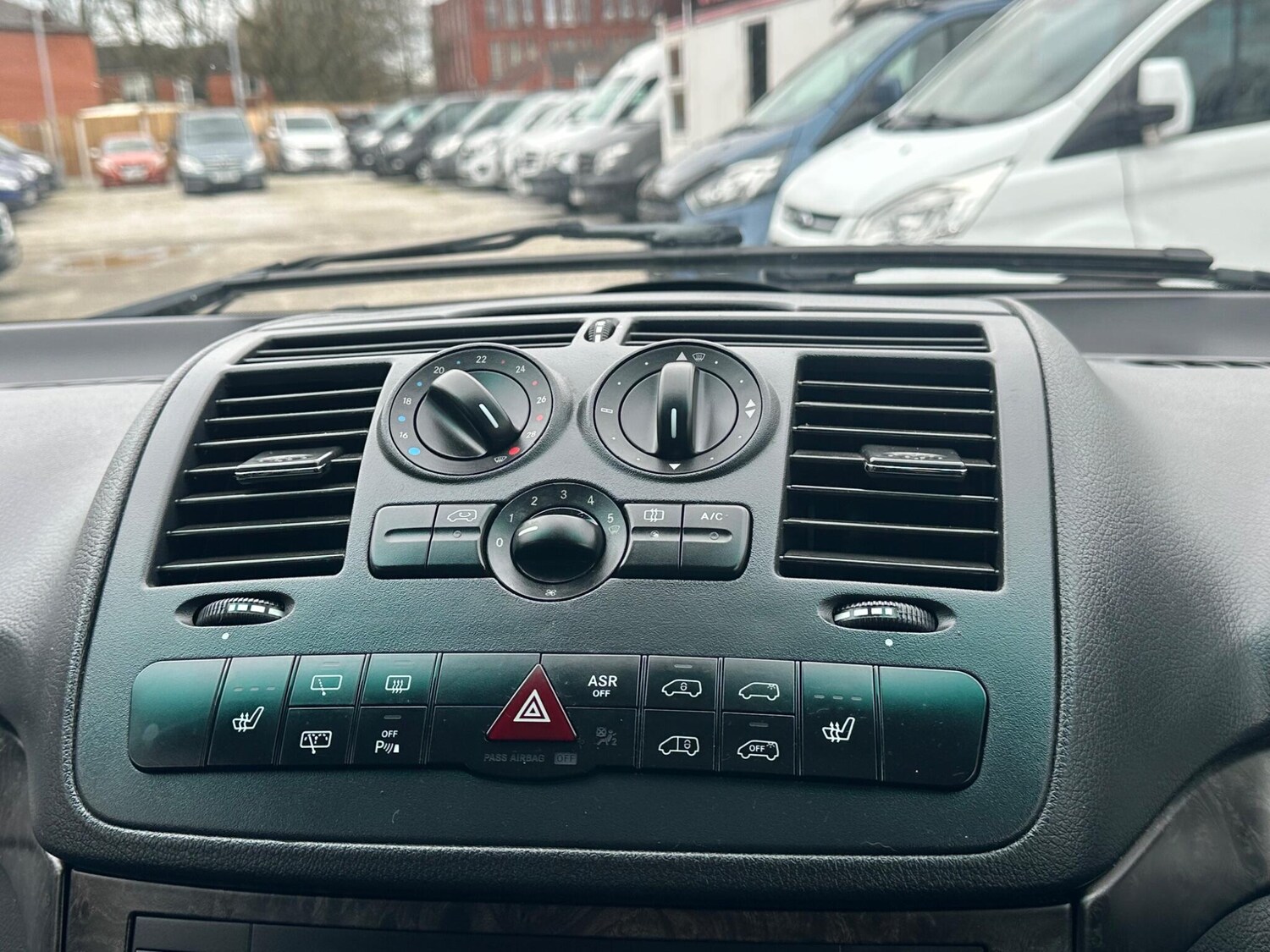 Used Mercedes-Benz Viano 2013 for sale - 77838938: Photo 18