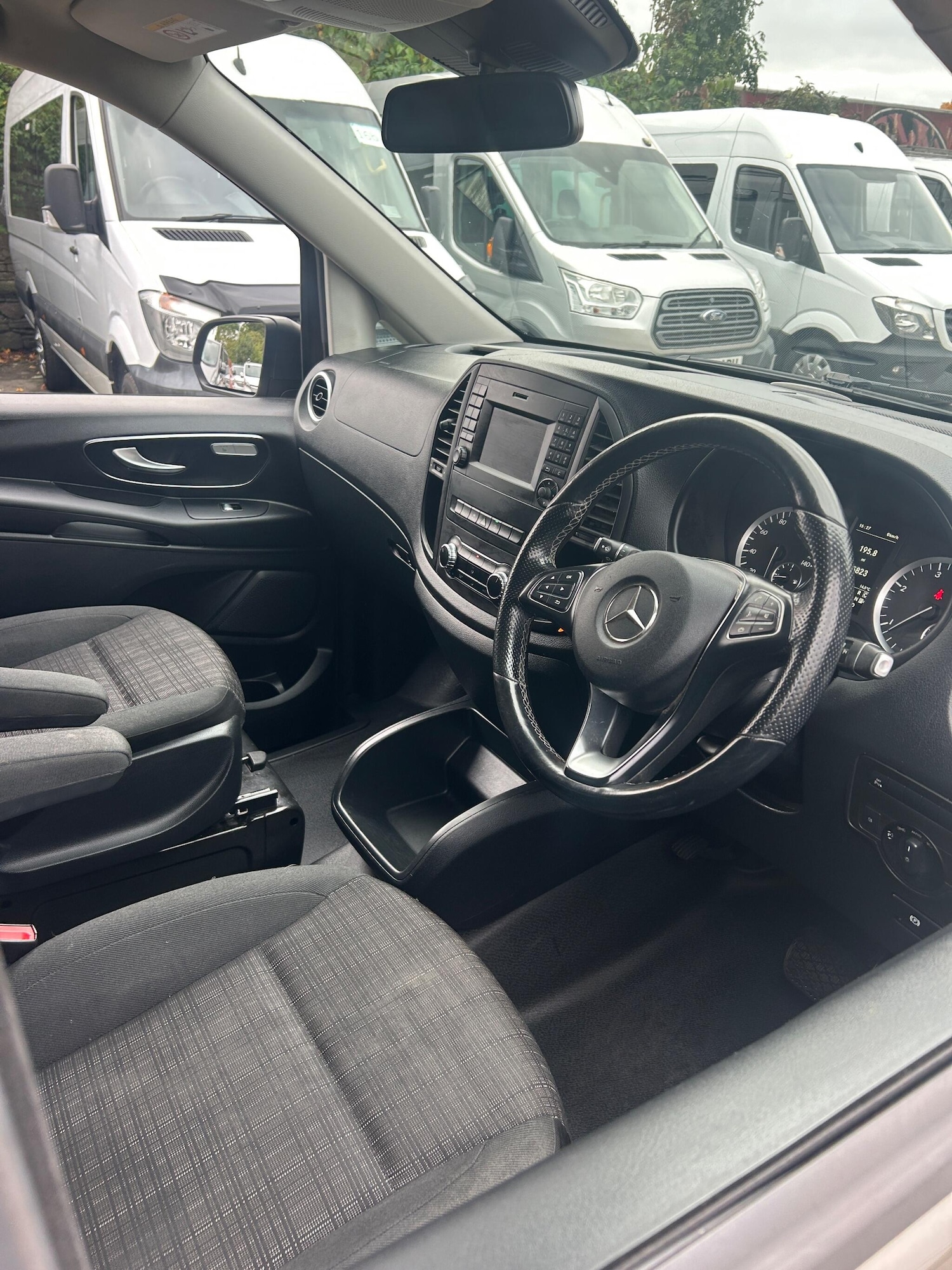 Used Mercedes-Benz Vito 2018 for sale - 76215478: Photo 17