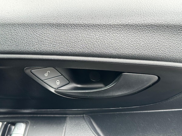Used Mercedes-Benz Vito 2017 for sale - 75539611: Photo 25