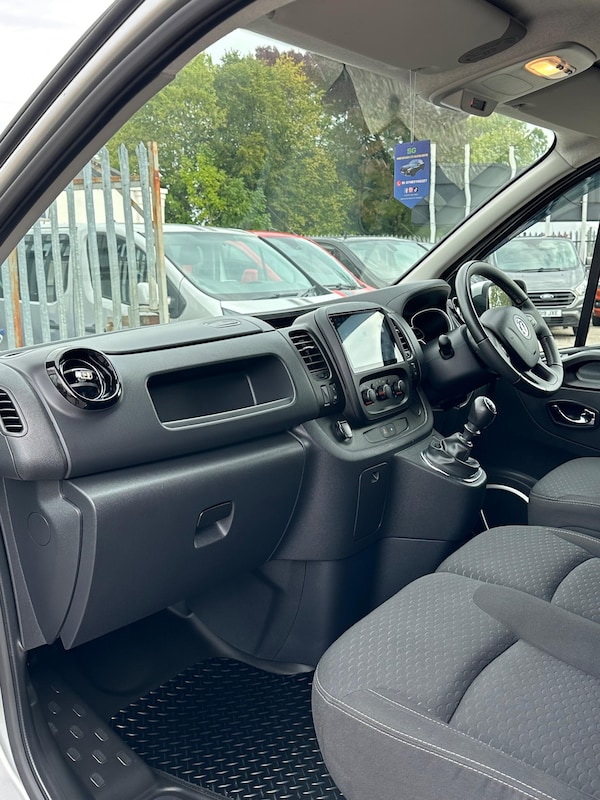 Used Vauxhall Vivaro 2017 for sale - 76152179: Photo 20