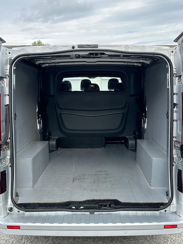 Used Vauxhall Vivaro 2017 for sale - 76152179: Photo 26