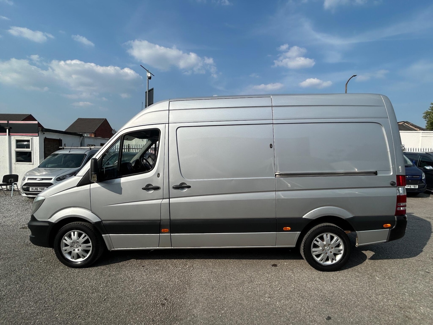 Used Mercedes-Benz Sprinter 2017 for sale - 76122685: Photo 2