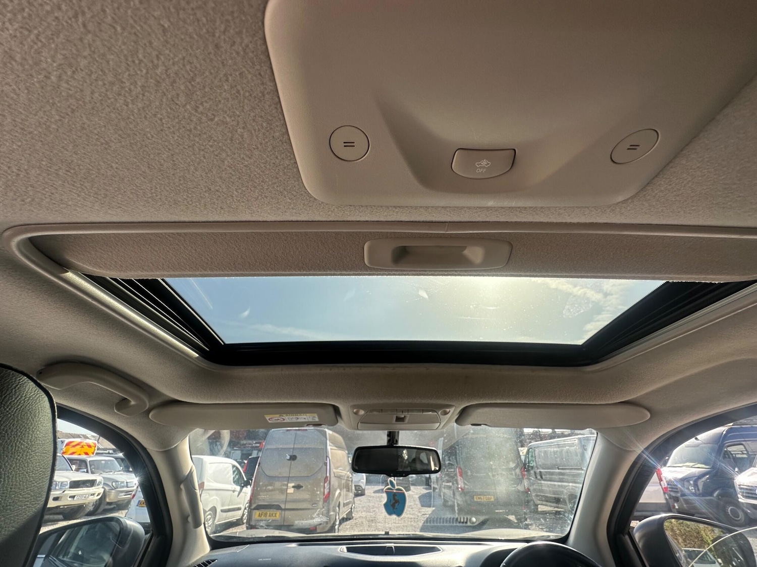 Used Nissan Navara 2020 for sale - 78170798: Photo 17