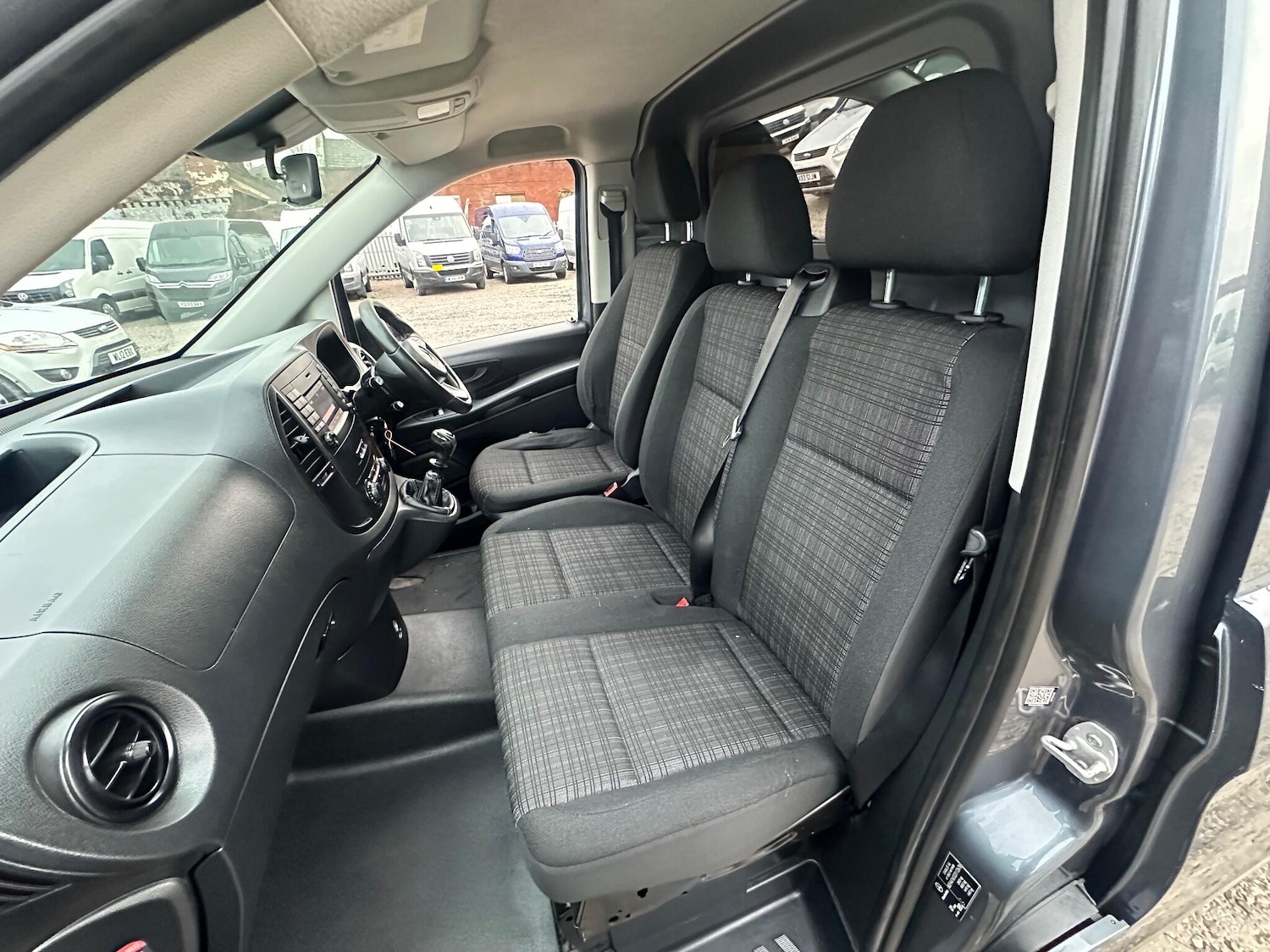 Used Mercedes-Benz Vito 2015 for sale - 76727568: Photo 13