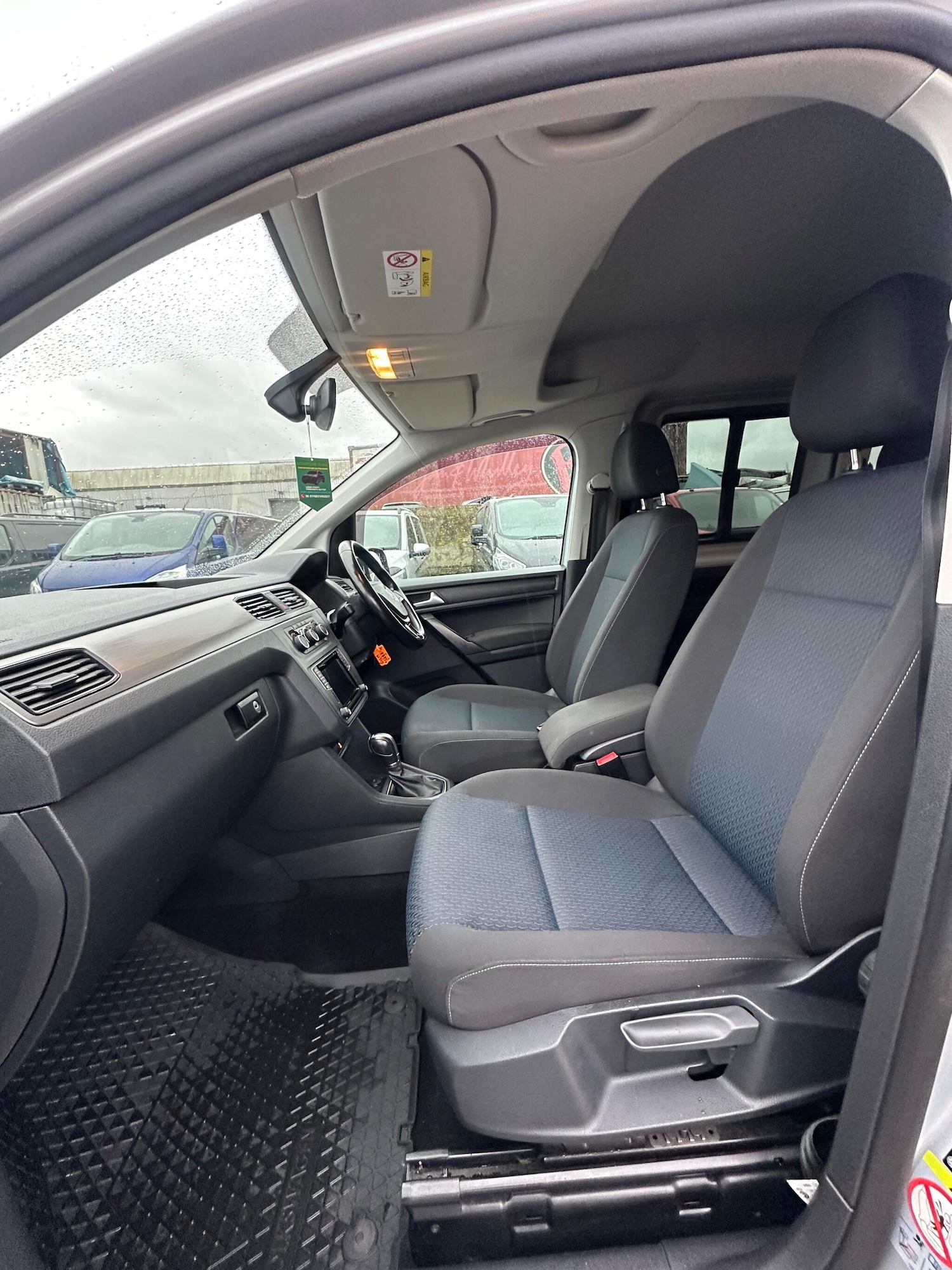 Used Volkswagen Caddy Maxi Life 2019 for sale - 76994520: Photo 16