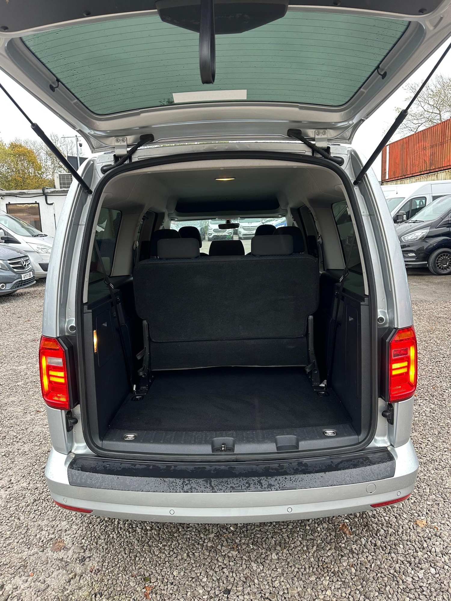 Used Volkswagen Caddy Maxi Life 2019 for sale - 76994520: Photo 23