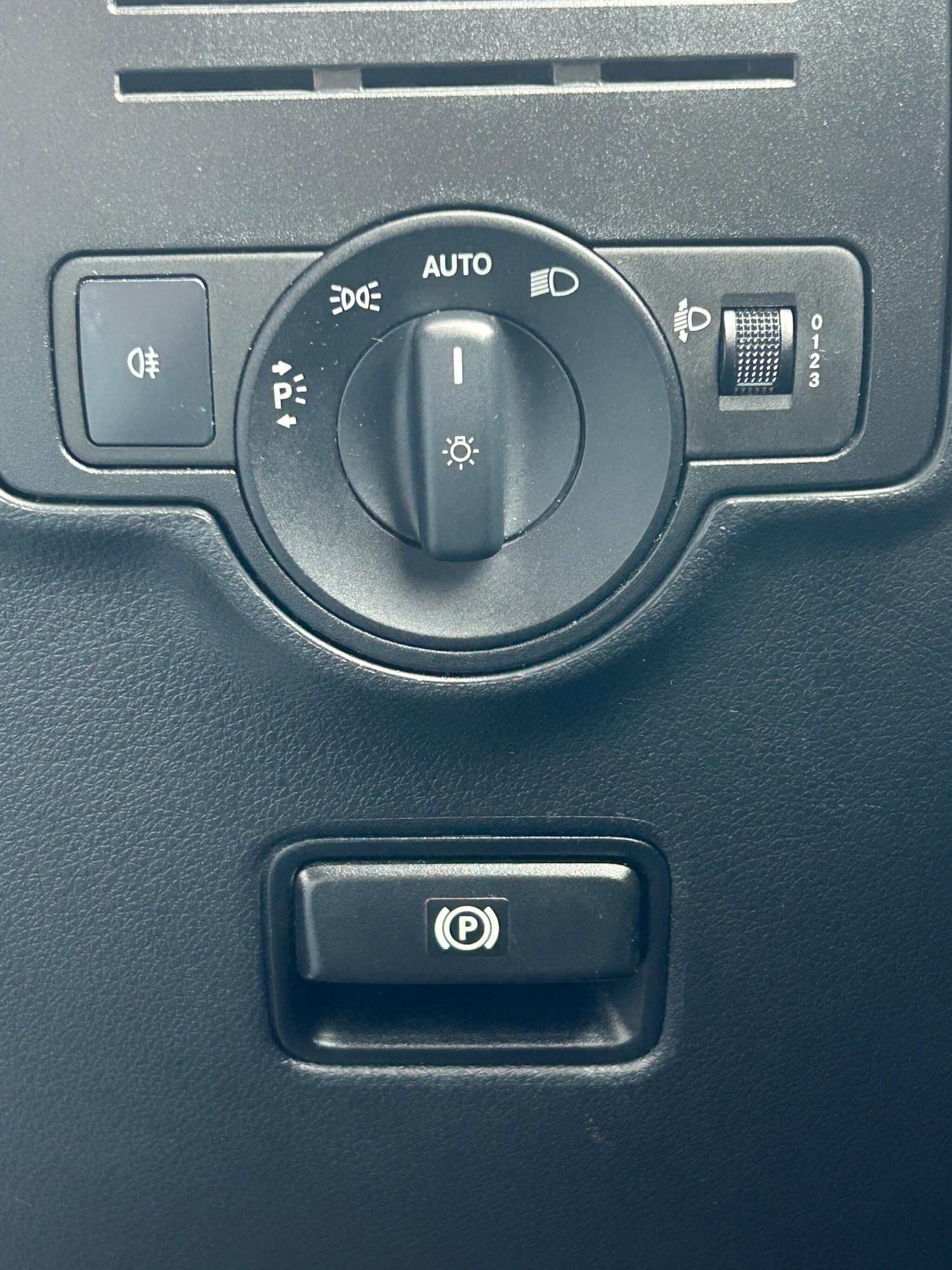 Used Mercedes-Benz Vito 2016 for sale - 77386781: Photo 14