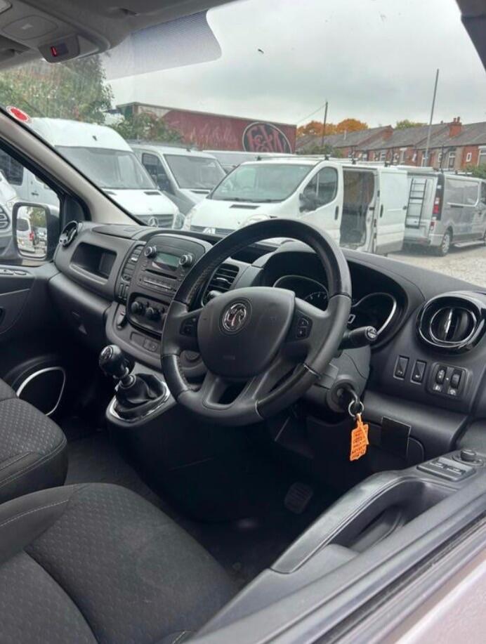 Used Vauxhall Vivaro for sale - 77084513: Photo 13