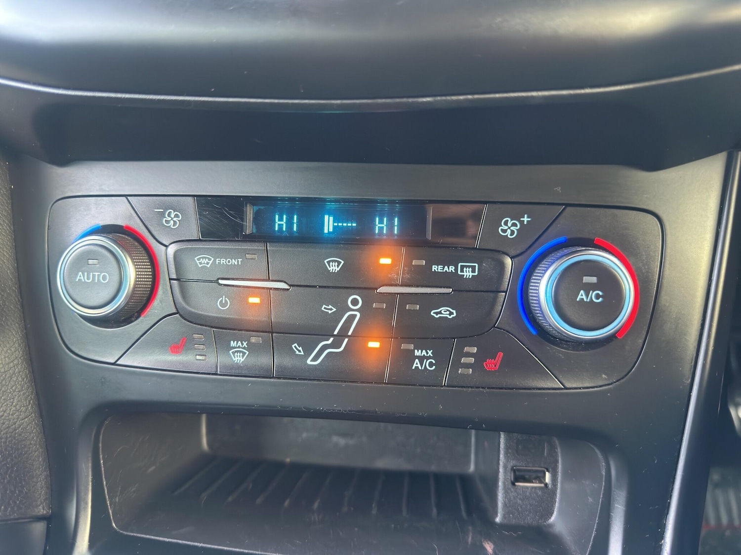 Used Ford Focus 2015 for sale - 76457021: Photo 13