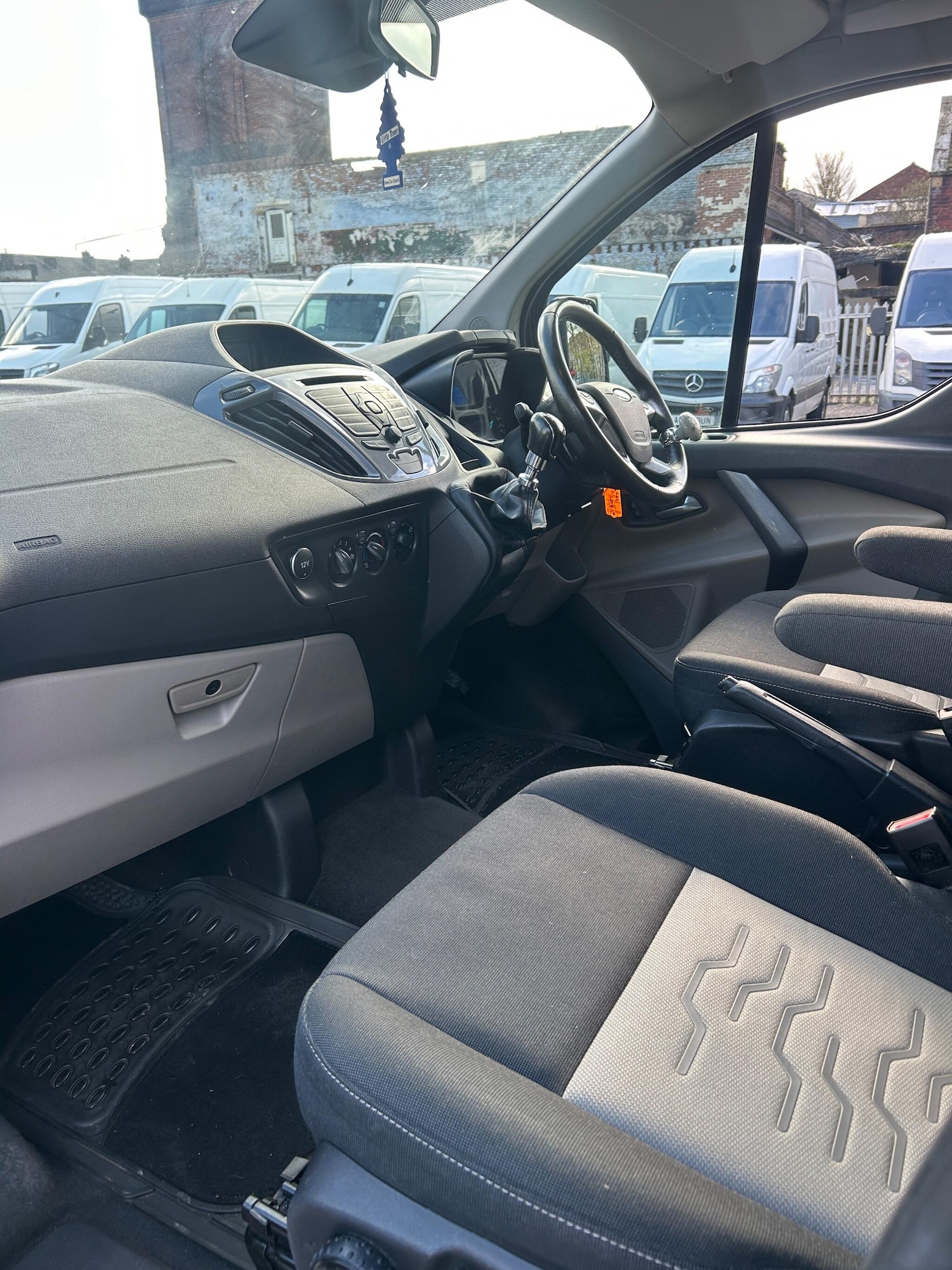 Used Ford Tourneo Custom 2016 for sale - 76996793: Photo 21