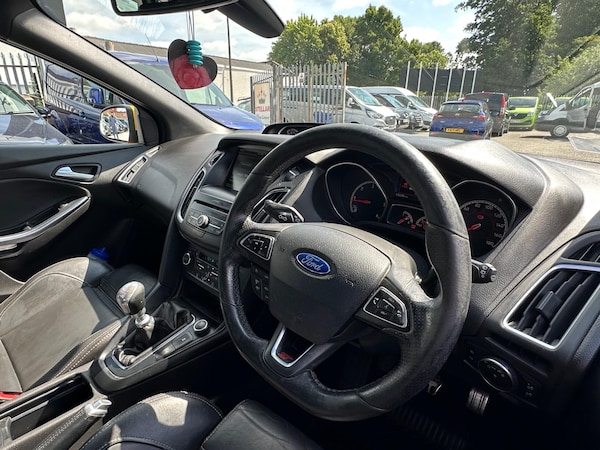 Used Ford Focus 2015 for sale - 75022878: Photo 10
