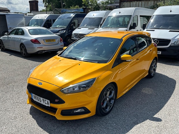 Used Ford Focus 2015 for sale - 75022878: Photo 1