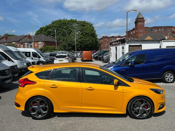 Used Ford Focus 2015 for sale - 75022878: Photo 7
