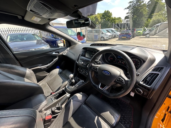 Used Ford Focus 2015 for sale - 75022878: Photo 9