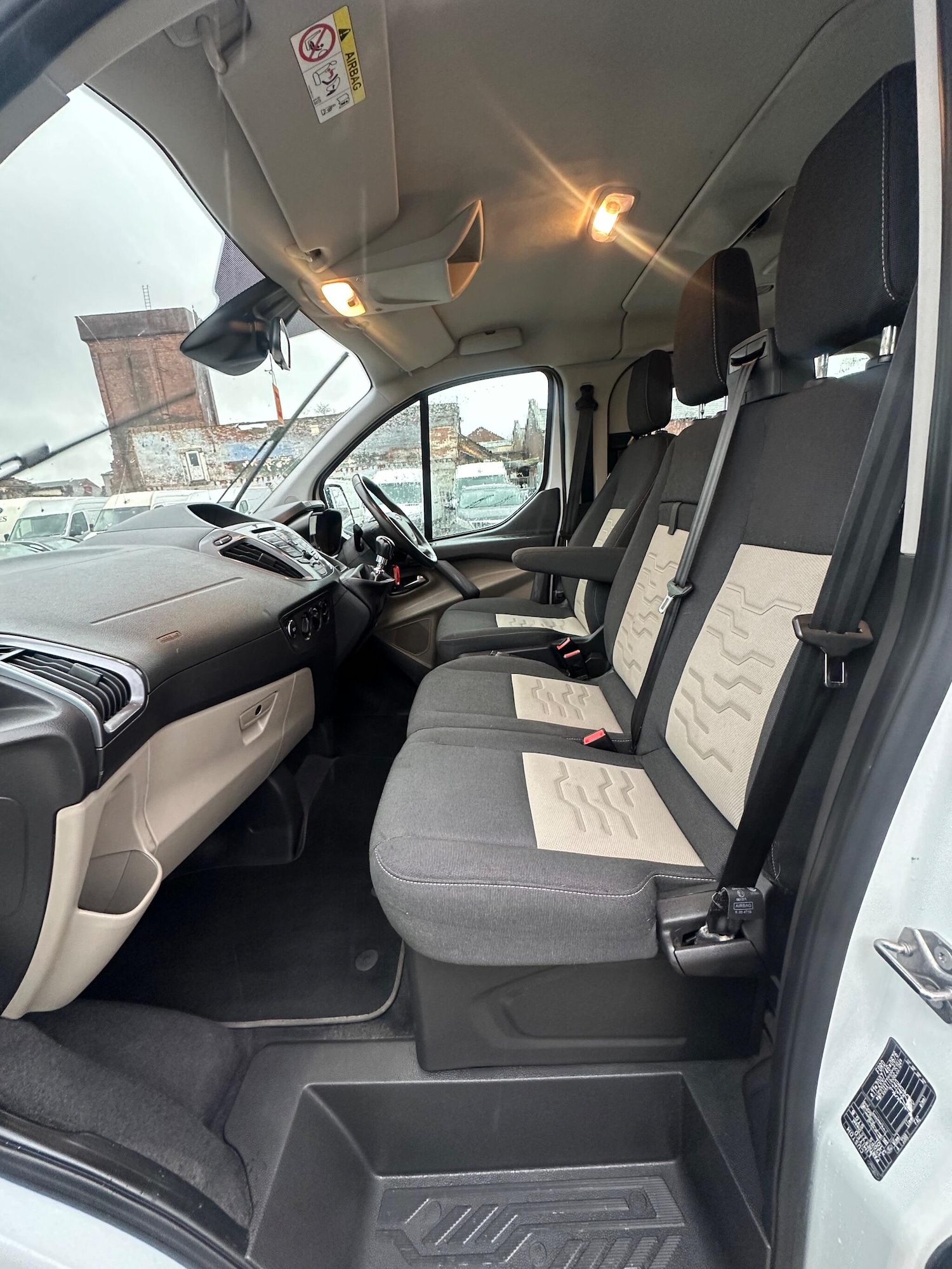 Used Ford Tourneo Custom 2017 for sale - 76824862: Photo 17