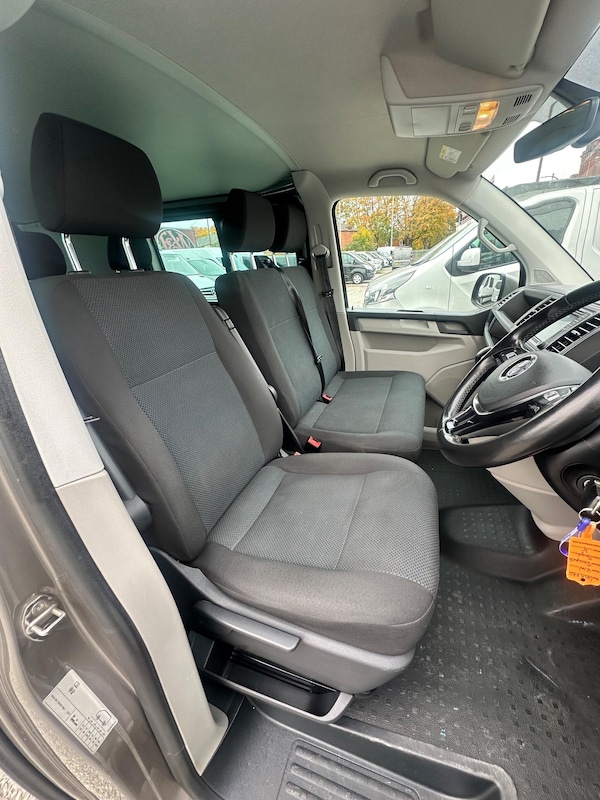 Used Volkswagen Transporter 2018 for sale - 76296082: Photo 10