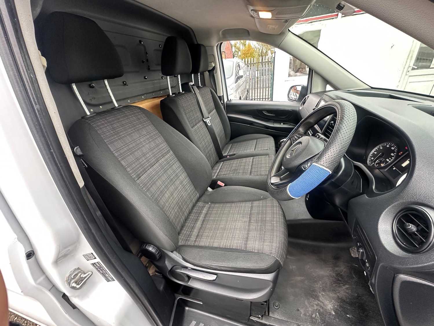 Used Mercedes-Benz Vito 2015 for sale - 76424996: Photo 9