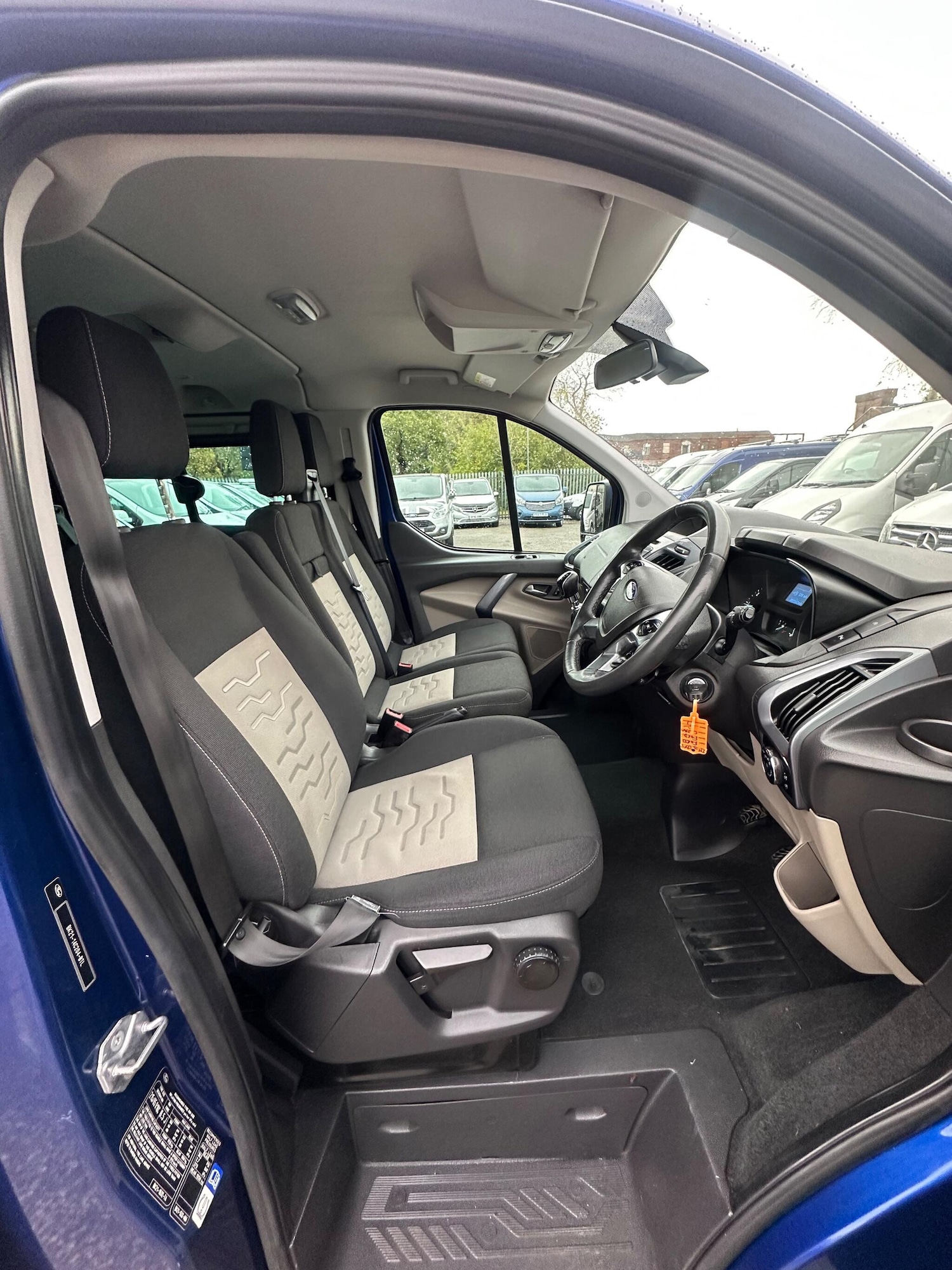 Used Ford Tourneo Custom 2015 for sale - 76499416: Photo 11