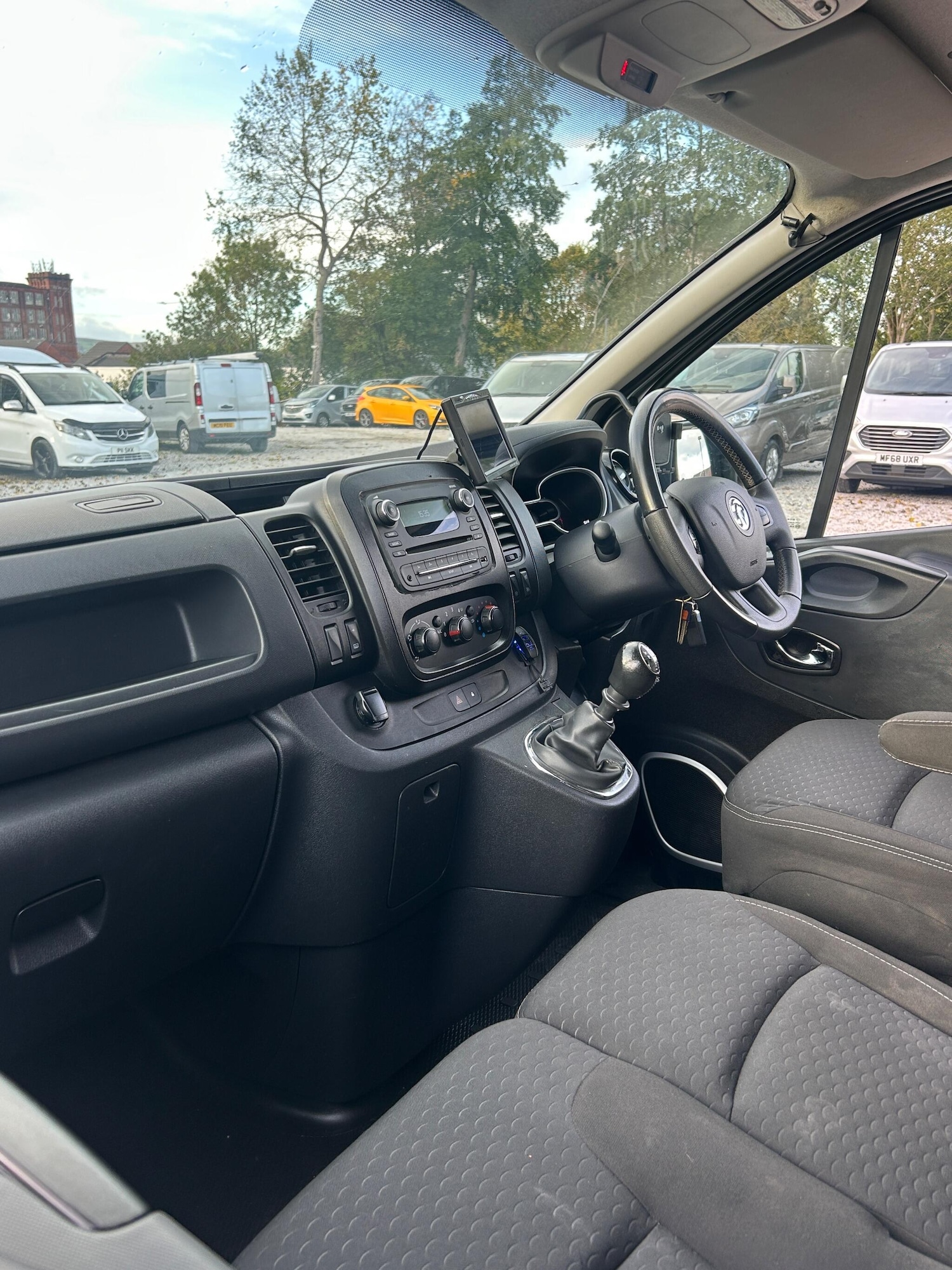 Used Vauxhall Vivaro for sale - 76476607: Photo 10