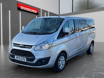 Used Ford Tourneo Custom 2015 for sale - 76992792: Photo