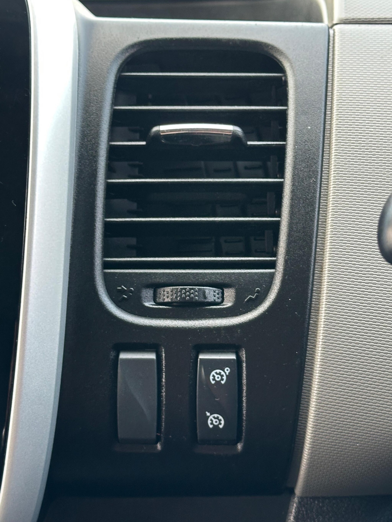 Used Renault Trafic 2019 for sale - 76499911: Photo 12