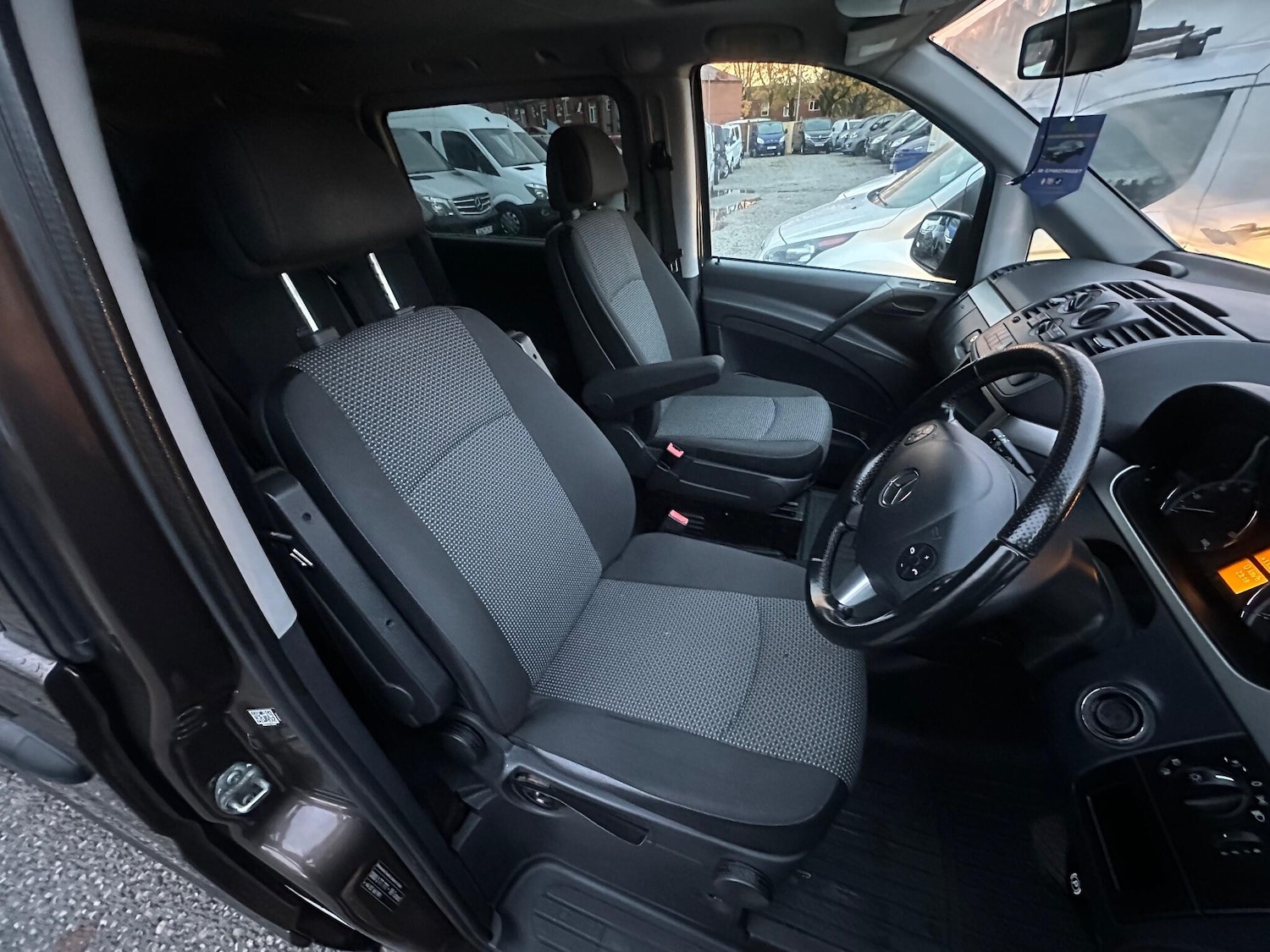 Used Mercedes-Benz Vito 2014 for sale - 76440556: Photo 9