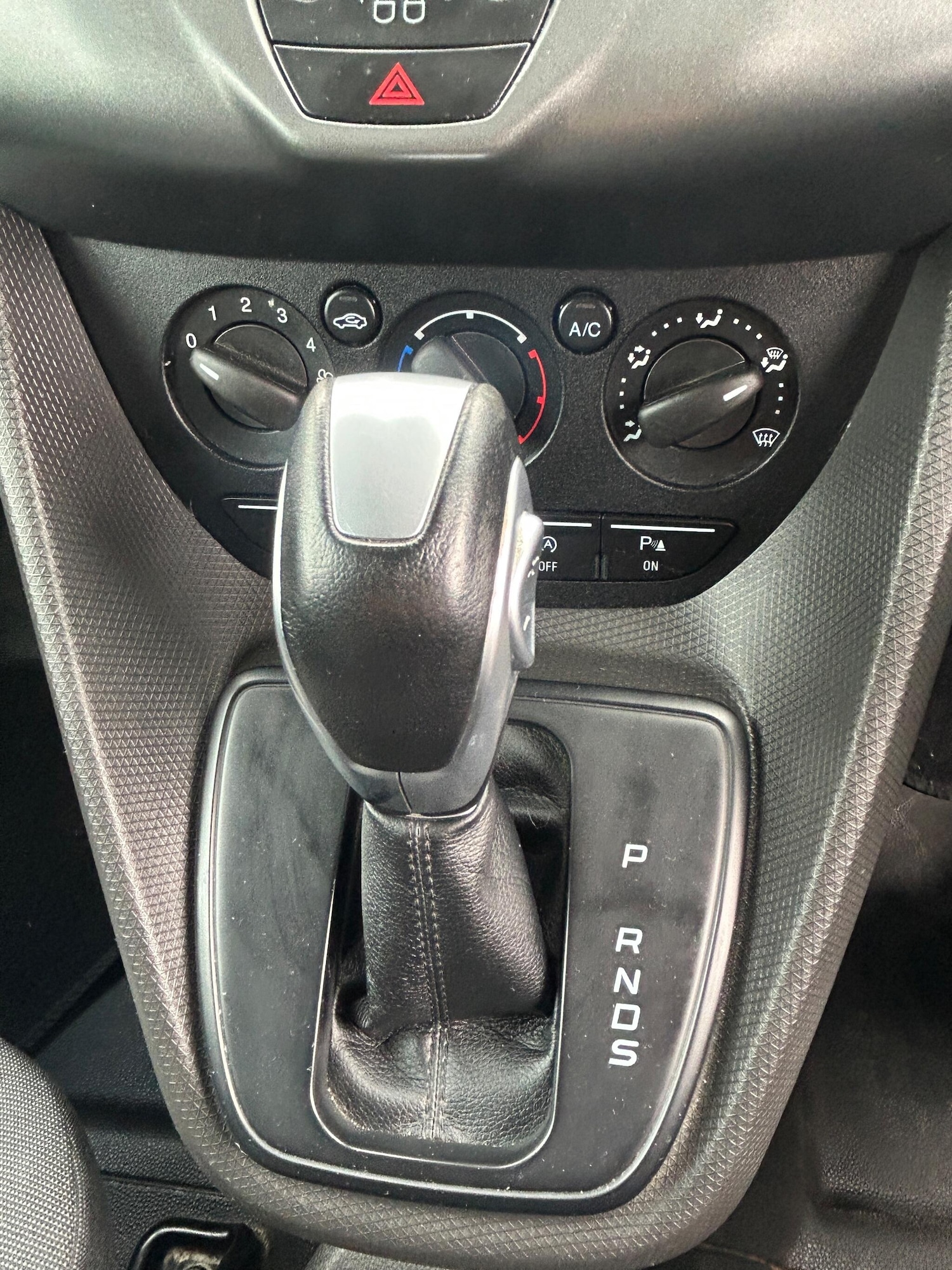 Used Ford Transit Connect 2016 for sale - 76270525: Photo 16