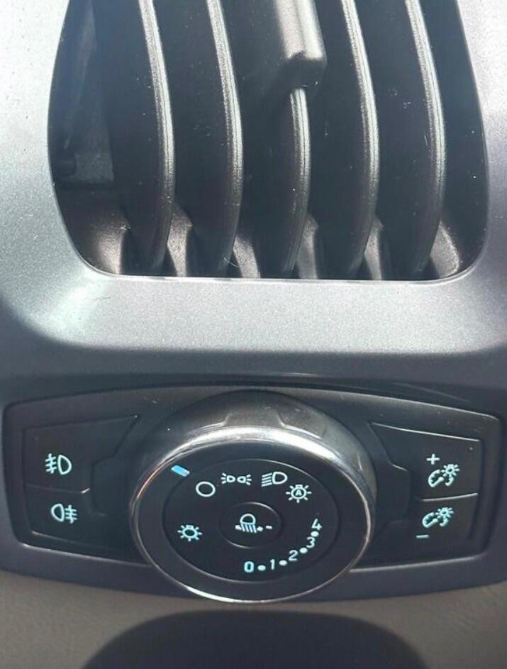 Used Ford Tourneo Custom 2015 for sale - 77982590: Photo 20