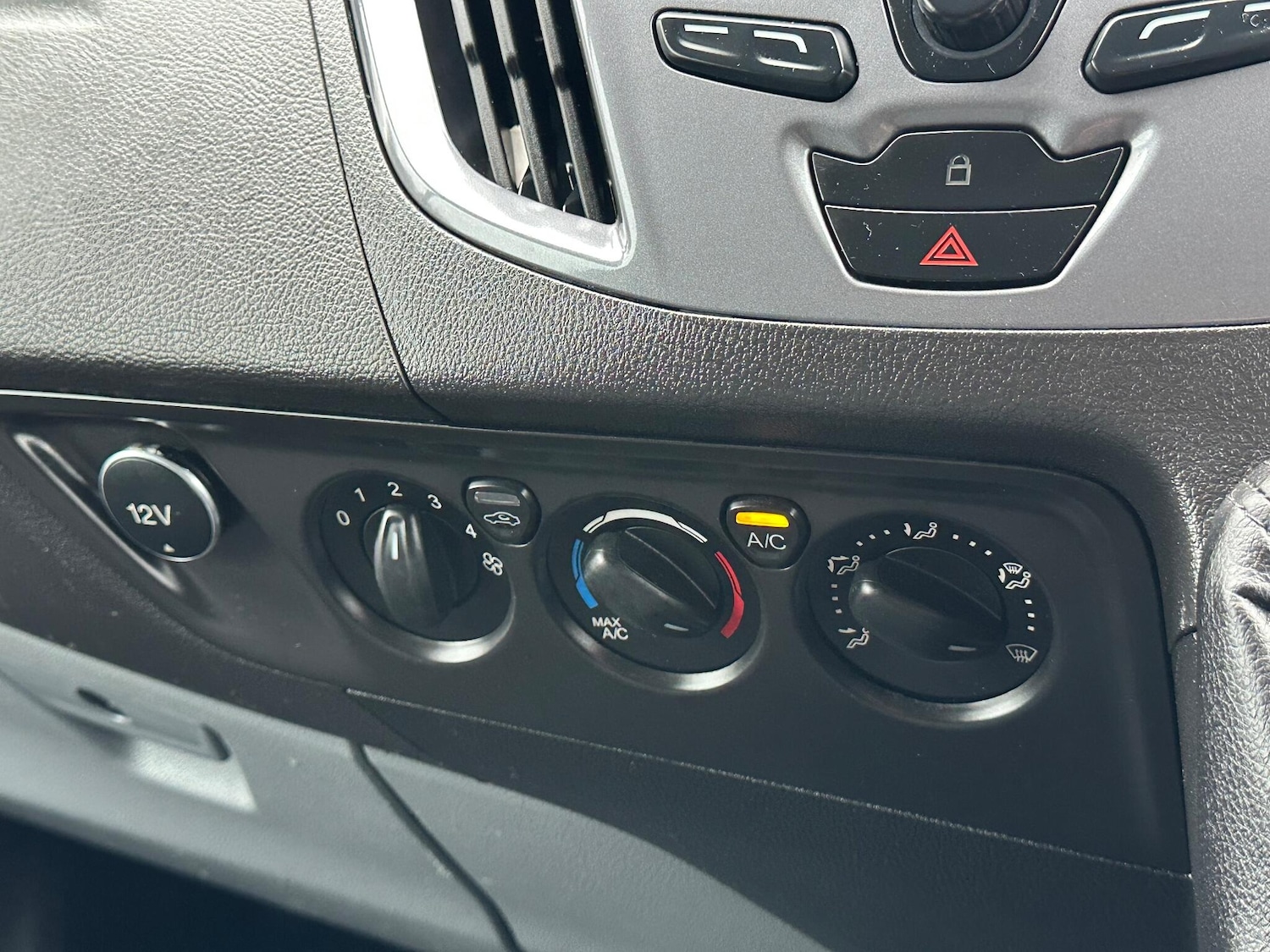 Used Ford Transit Custom 2017 for sale - 76538371: Photo 11