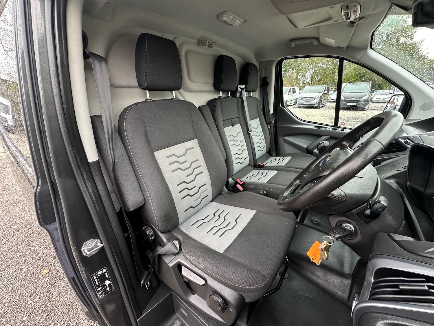 Used Ford Transit Custom 2017 for sale - 76538371: Photo 9