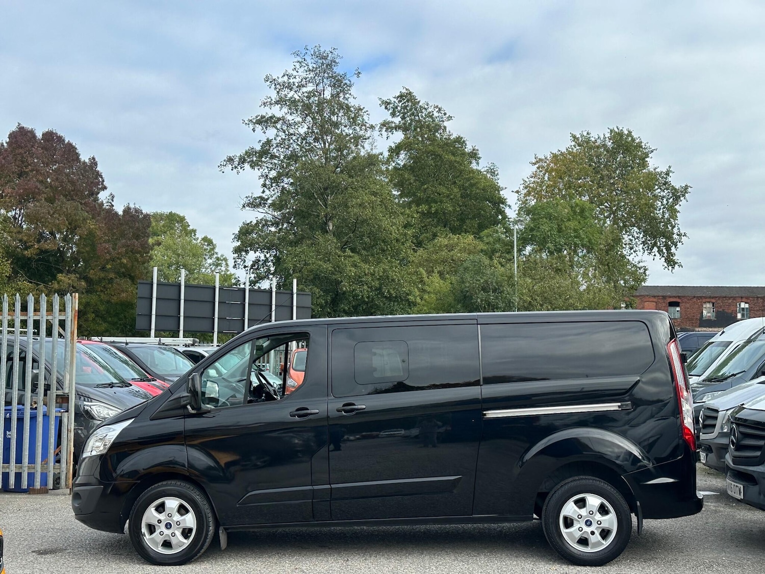 Used Ford Transit Custom 2017 for sale - 76188793: Photo 1