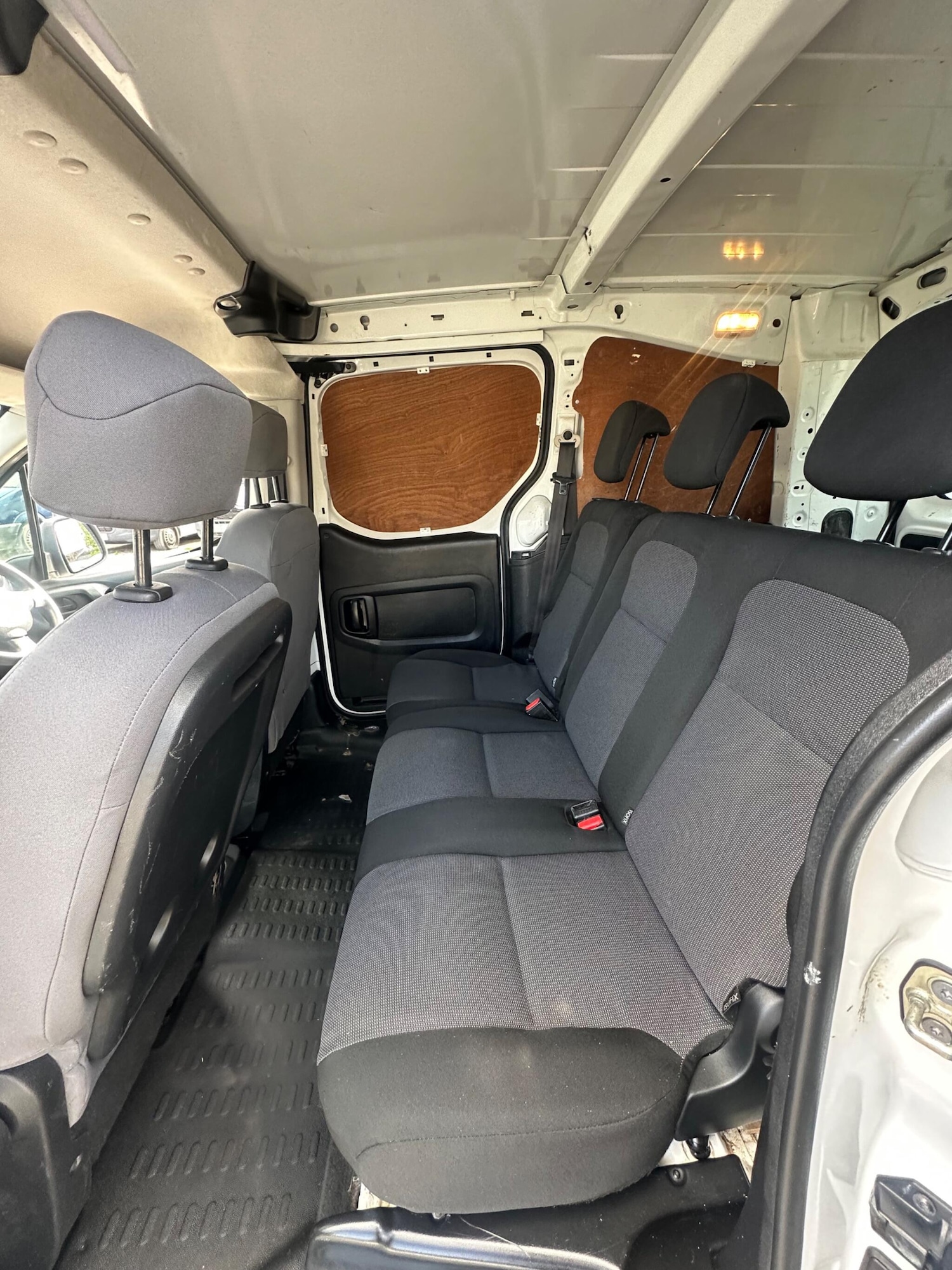 Used Peugeot Partner 2017 for sale - 78058644: Photo 15