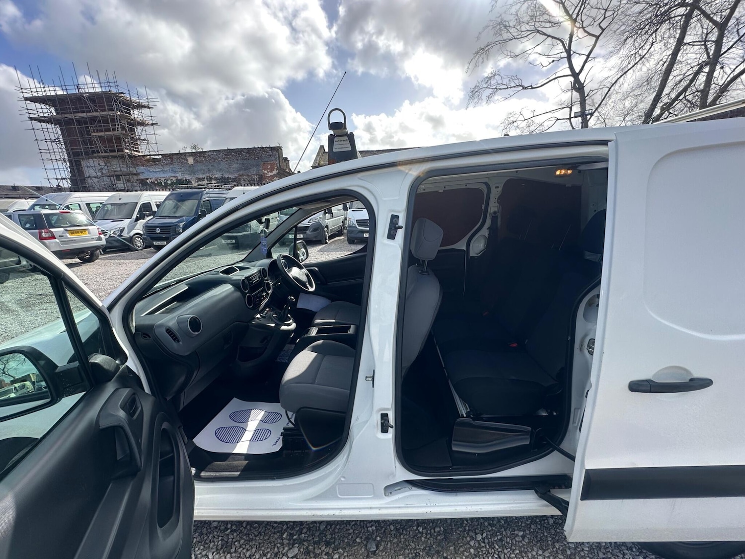 Used Peugeot Partner 2017 for sale - 78058644: Photo 17