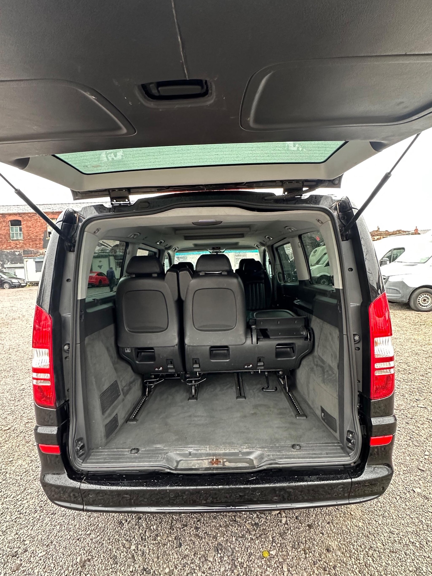 Used Mercedes-Benz Viano 2013 for sale - 76990948: Photo 24