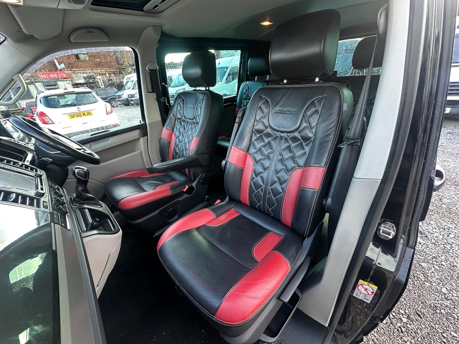 Used Volkswagen Transporter 2017 for sale - 76953072: Photo 12