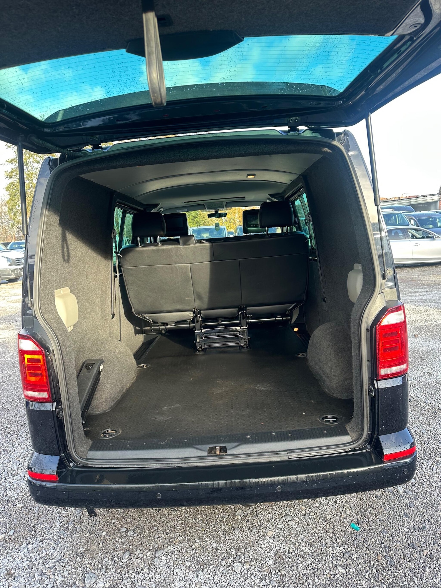 Used Volkswagen Transporter 2017 for sale - 76953072: Photo 23