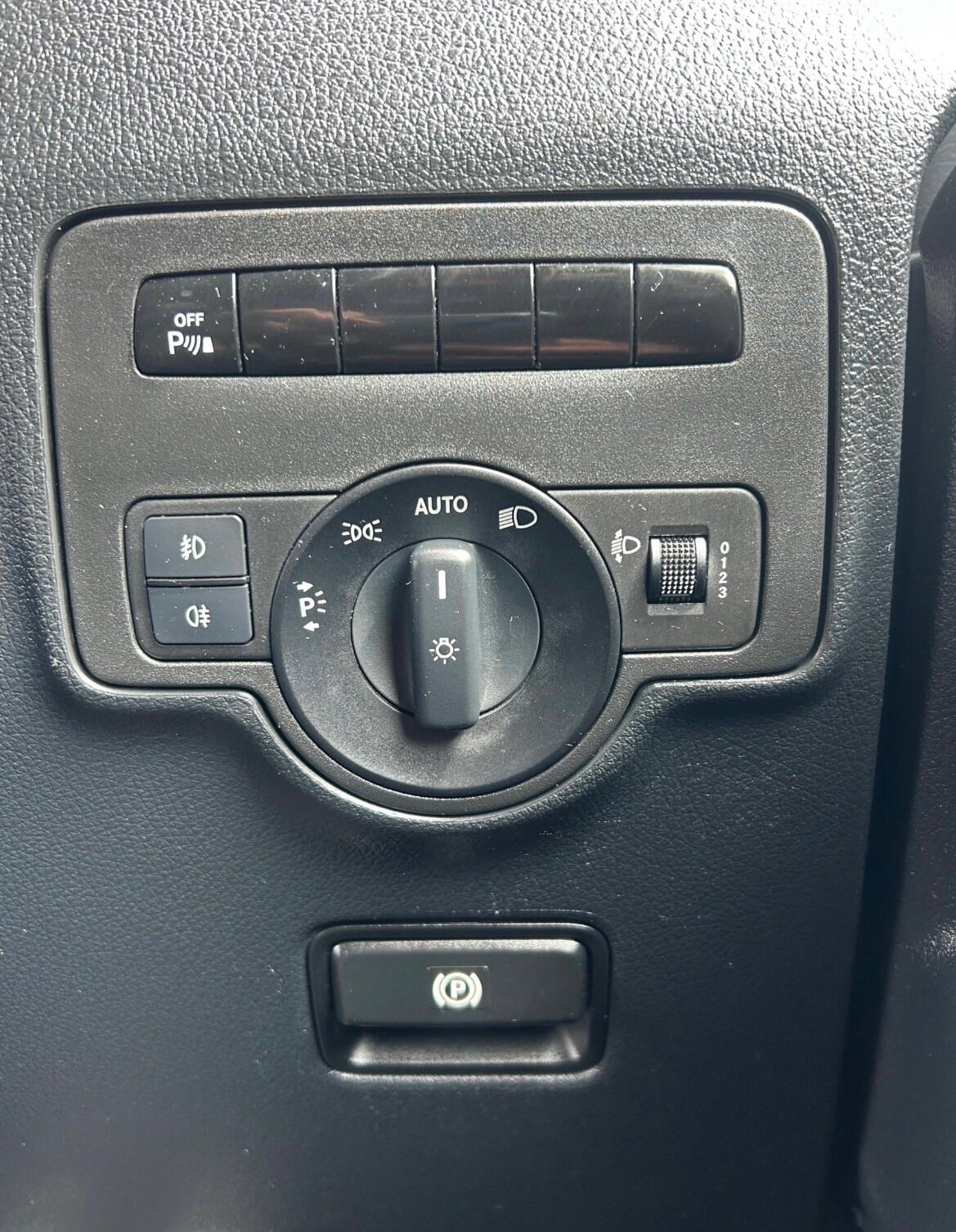 Used Mercedes-Benz Vito 2018 for sale - 76283309: Photo 15