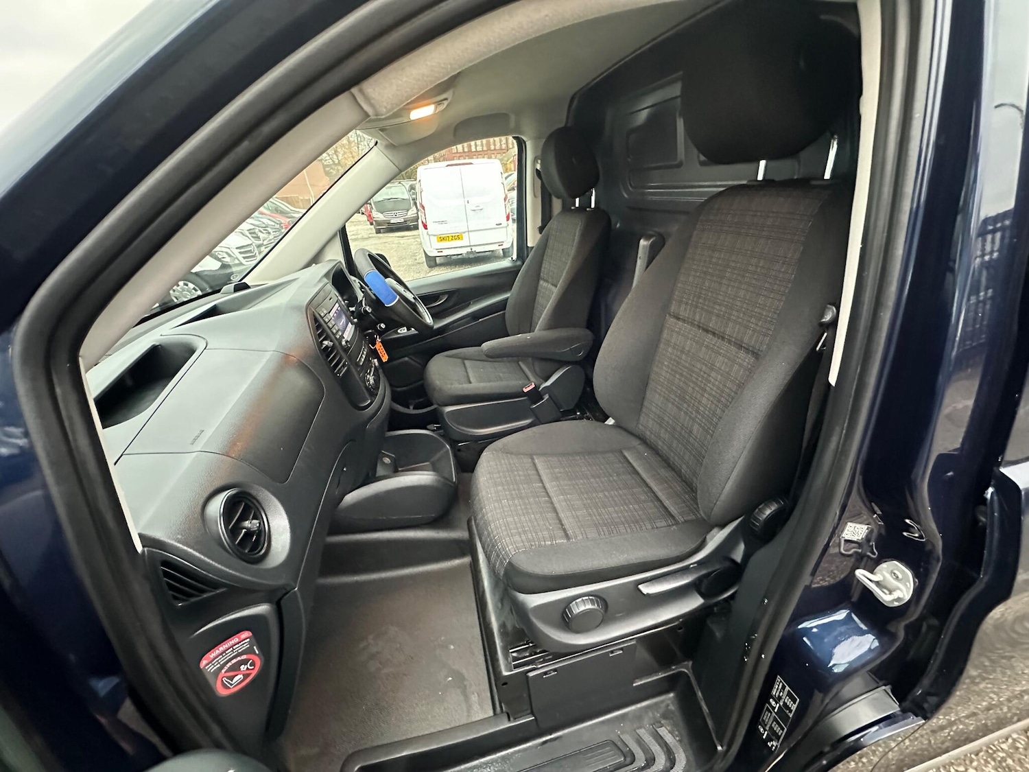 Used Mercedes-Benz Vito 2016 for sale - 76993128: Photo 13