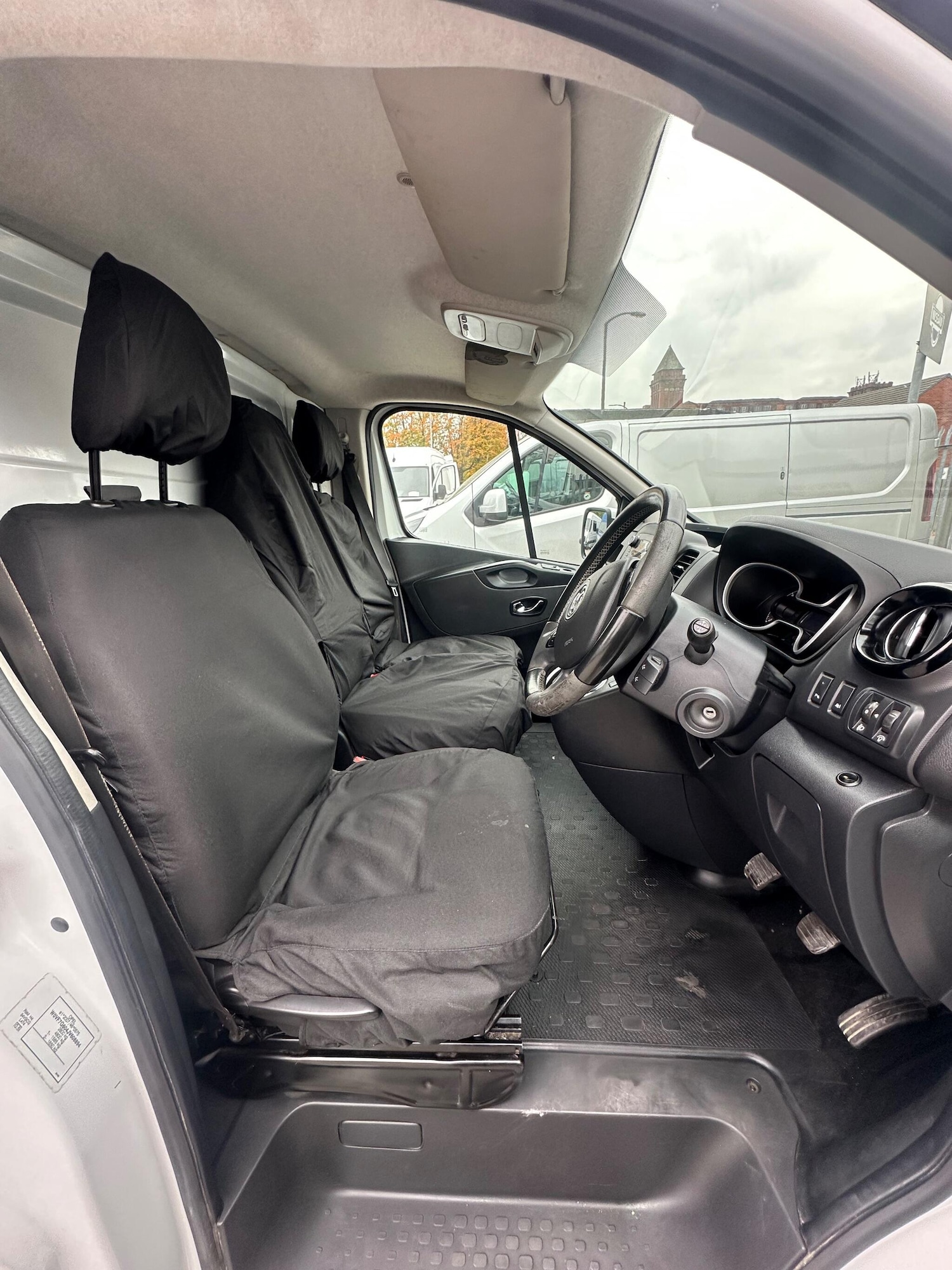 Used Vauxhall Vivaro 2017 for sale - 76318041: Photo 10