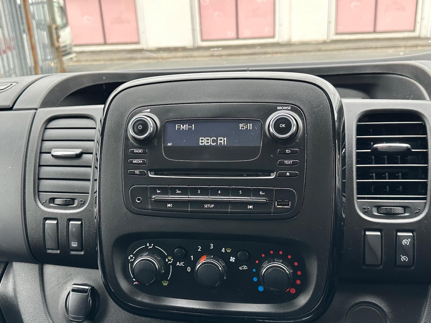 Used Vauxhall Vivaro 2017 for sale - 76318041: Photo 18