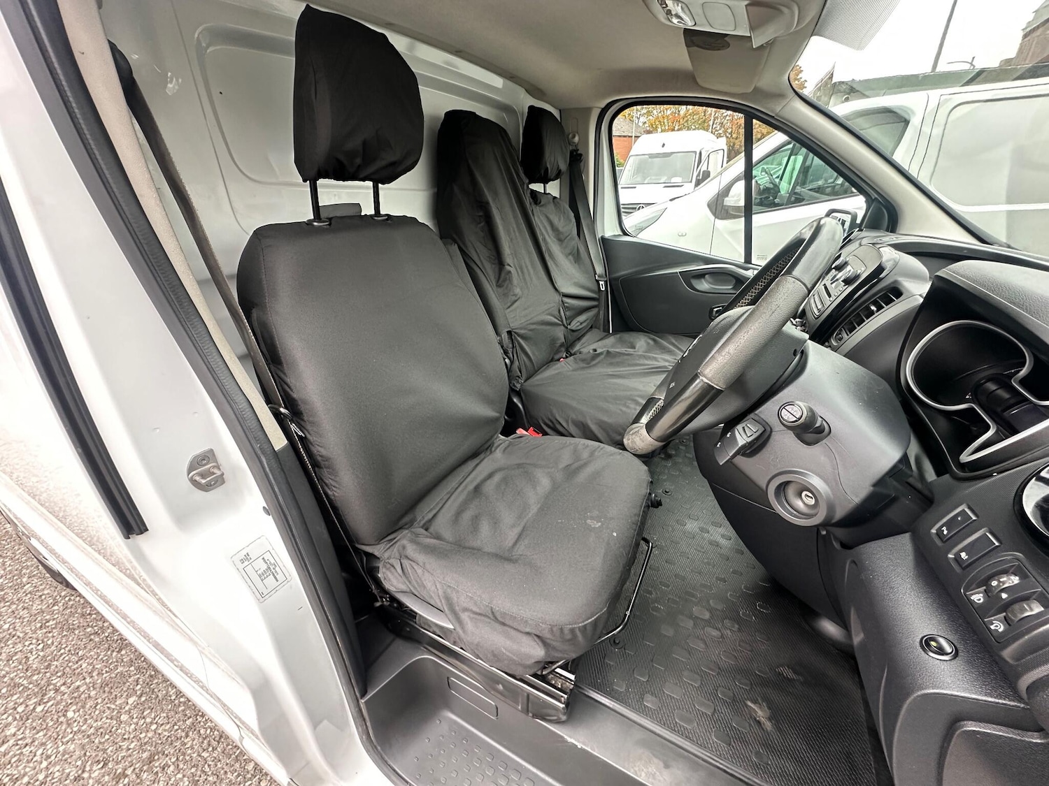 Used Vauxhall Vivaro 2017 for sale - 76318041: Photo 9