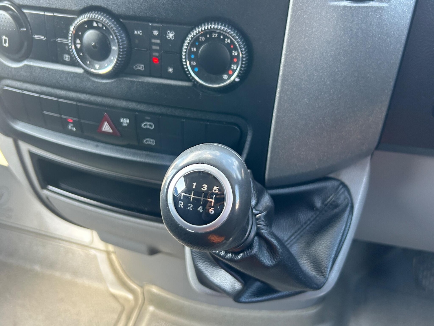 Used Mercedes-Benz Sprinter 2015 for sale - 76138512: Photo 13