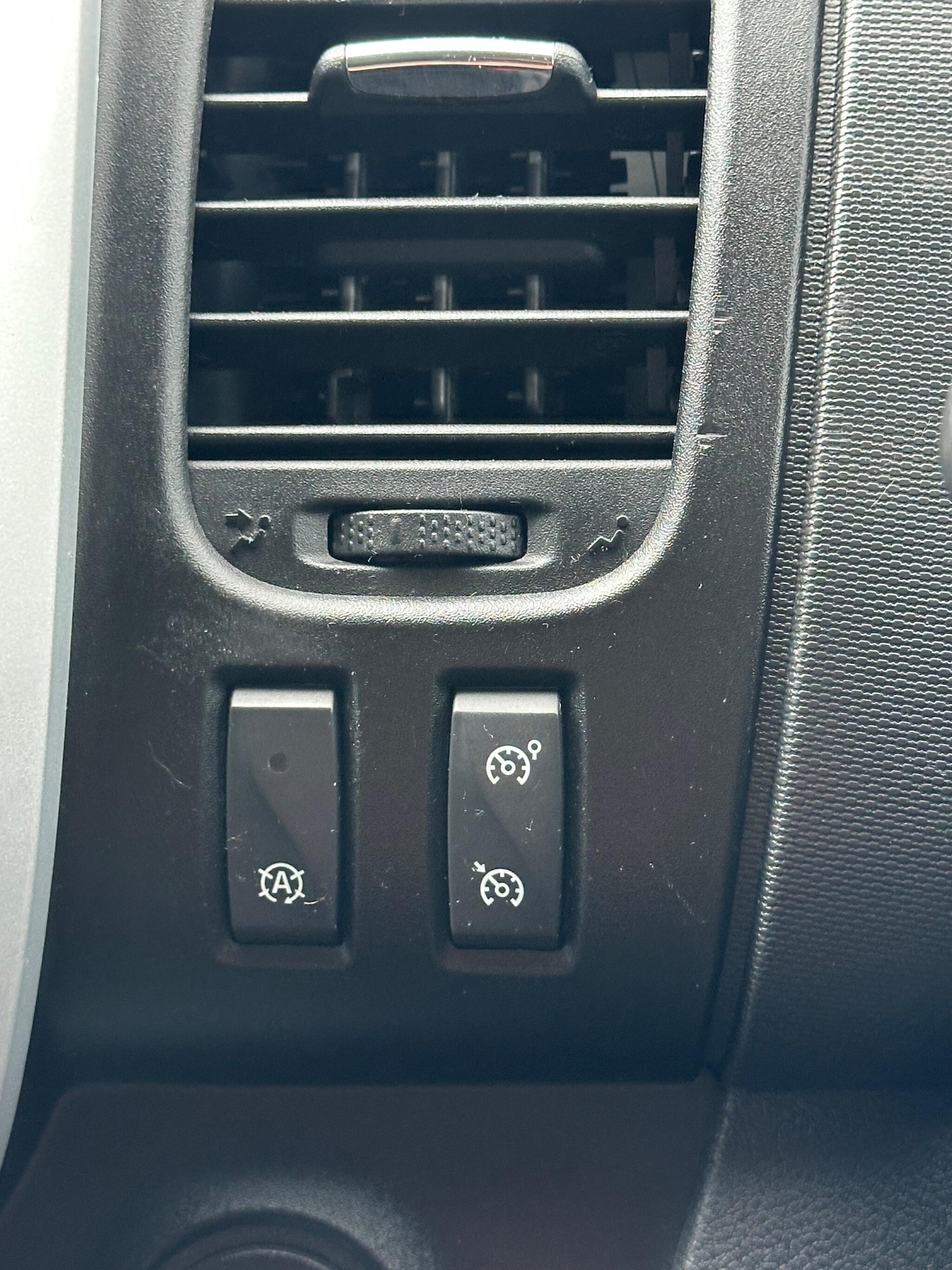 Used Vauxhall Vivaro 2015 for sale - 76336295: Photo 11