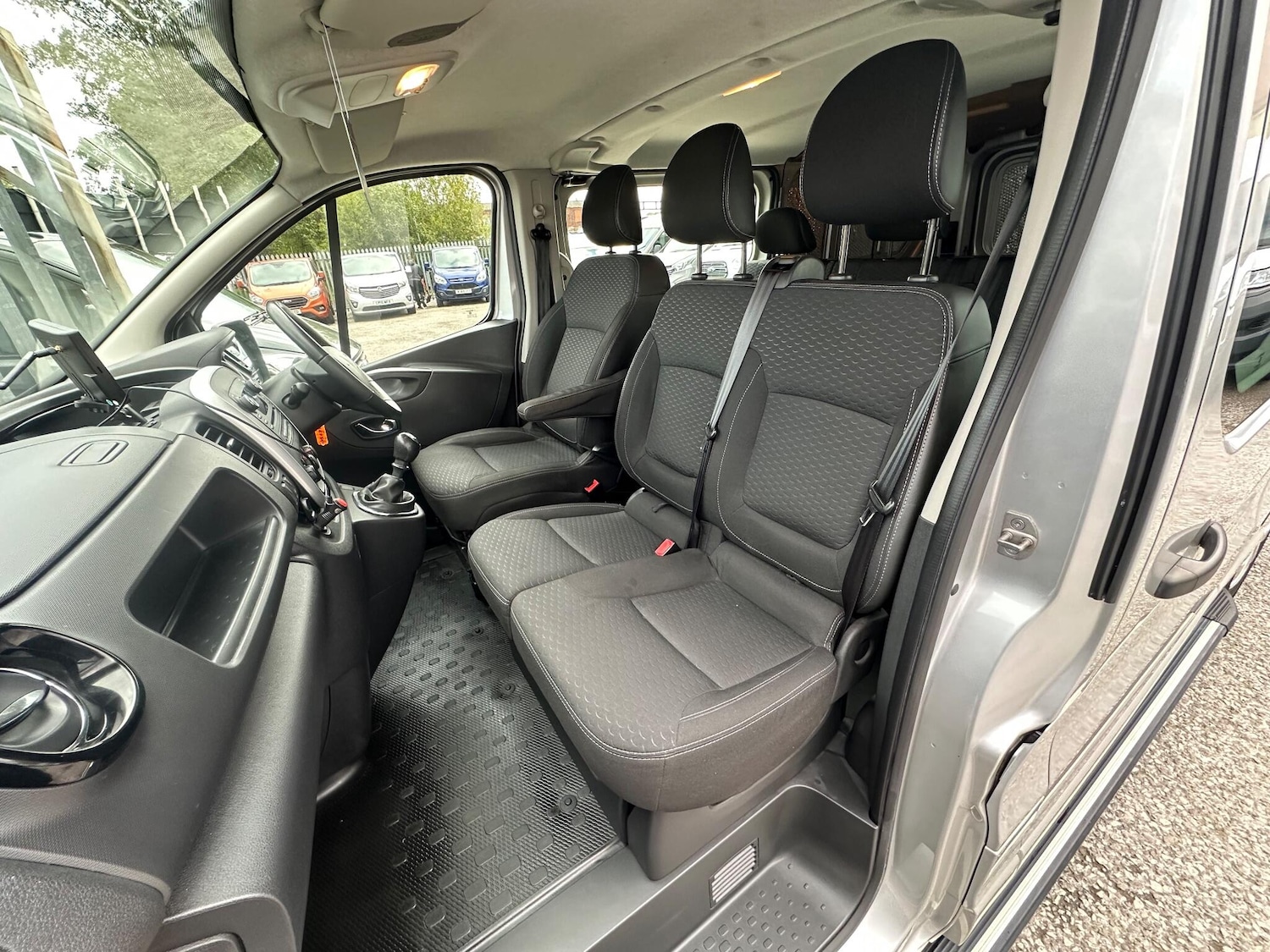 Used Vauxhall Vivaro 2015 for sale - 76336295: Photo 15